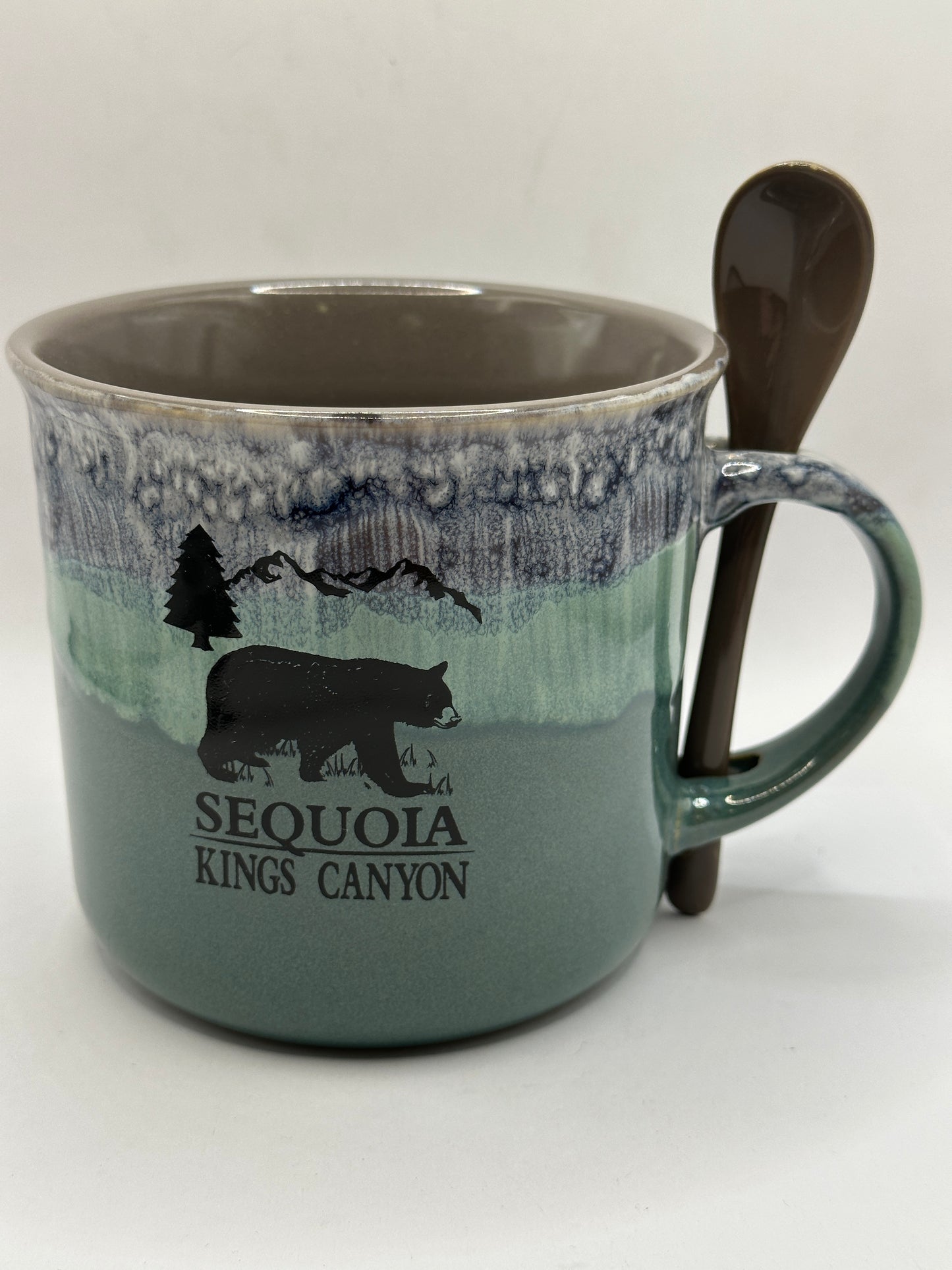 Camping Drip Red Brown Blue & Green Mix